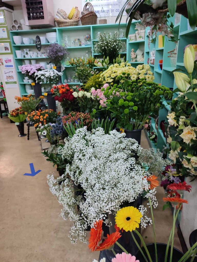 Intérieur de la boutique La Roseraie à Bapaume